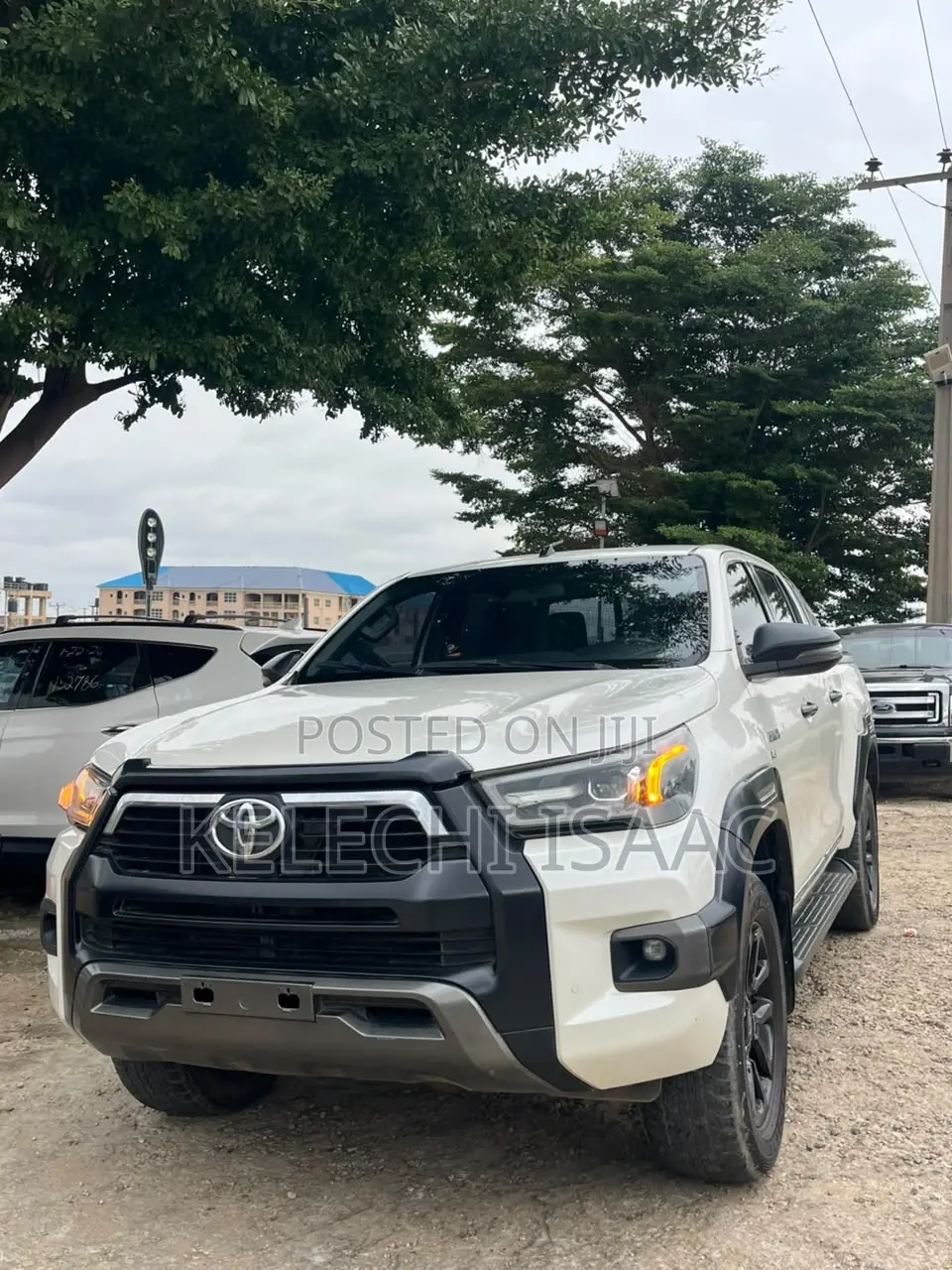 Toyota Hilux 2023 White