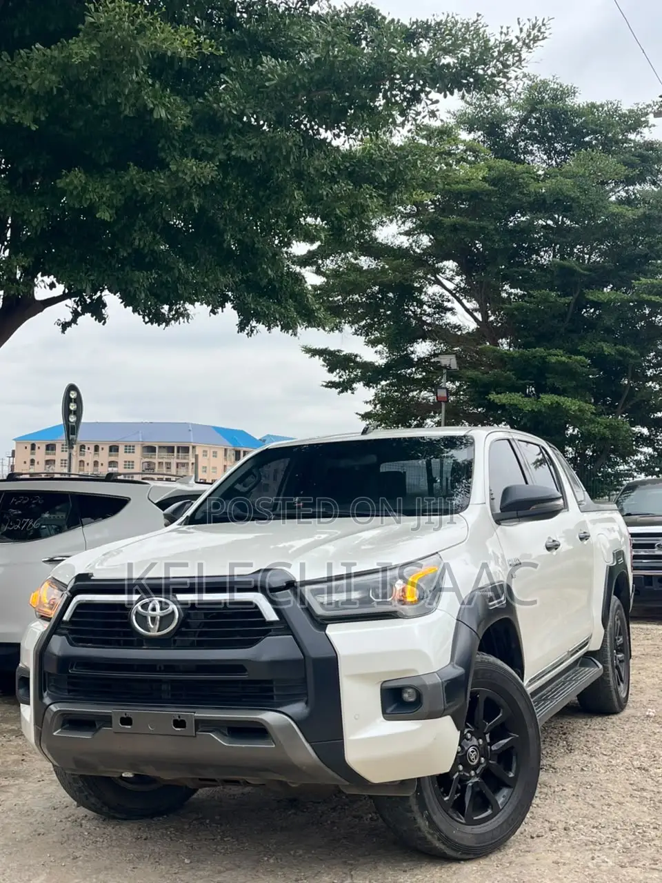 Toyota Hilux 2023 White