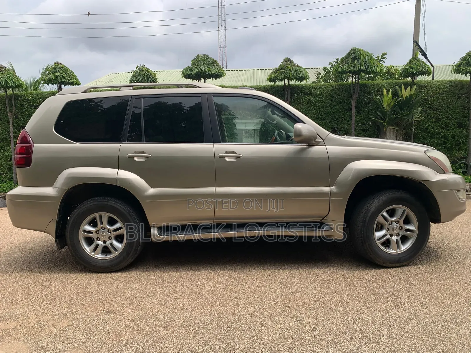 Lexus GX 470 2004 Gold