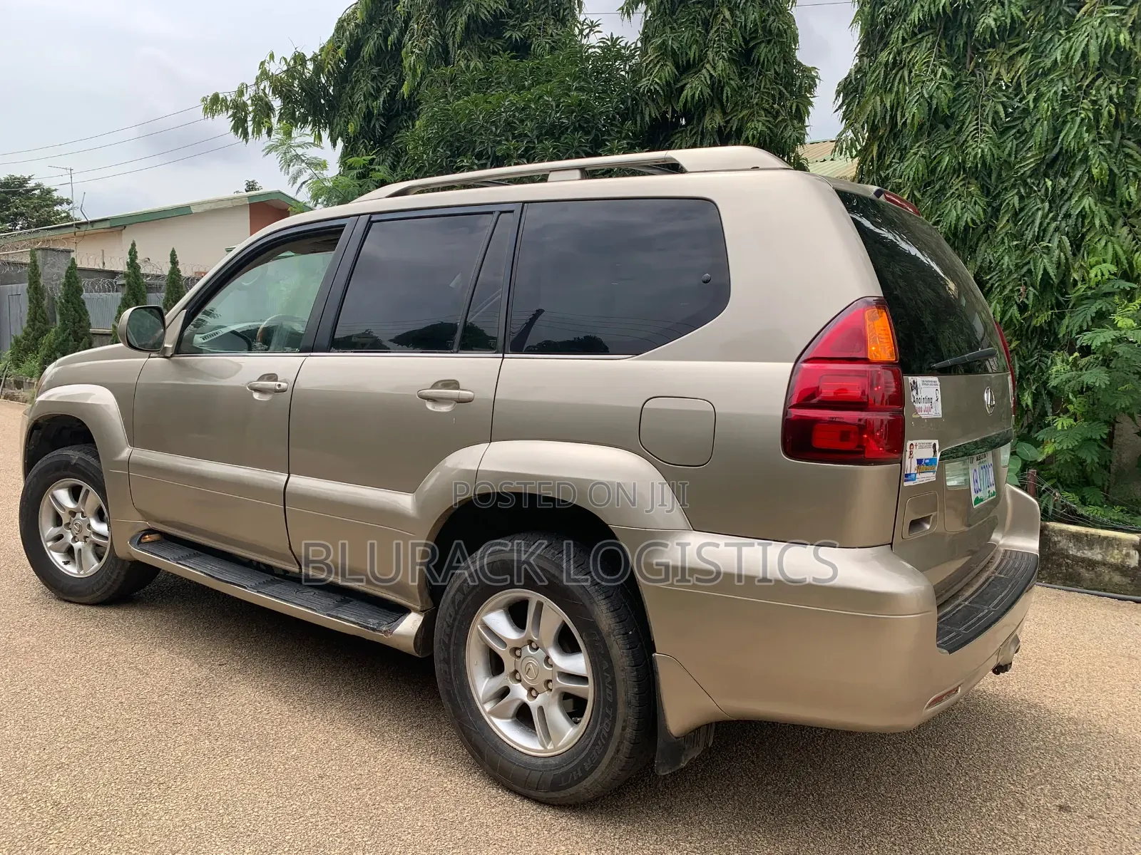 Lexus GX 470 2004 Gold