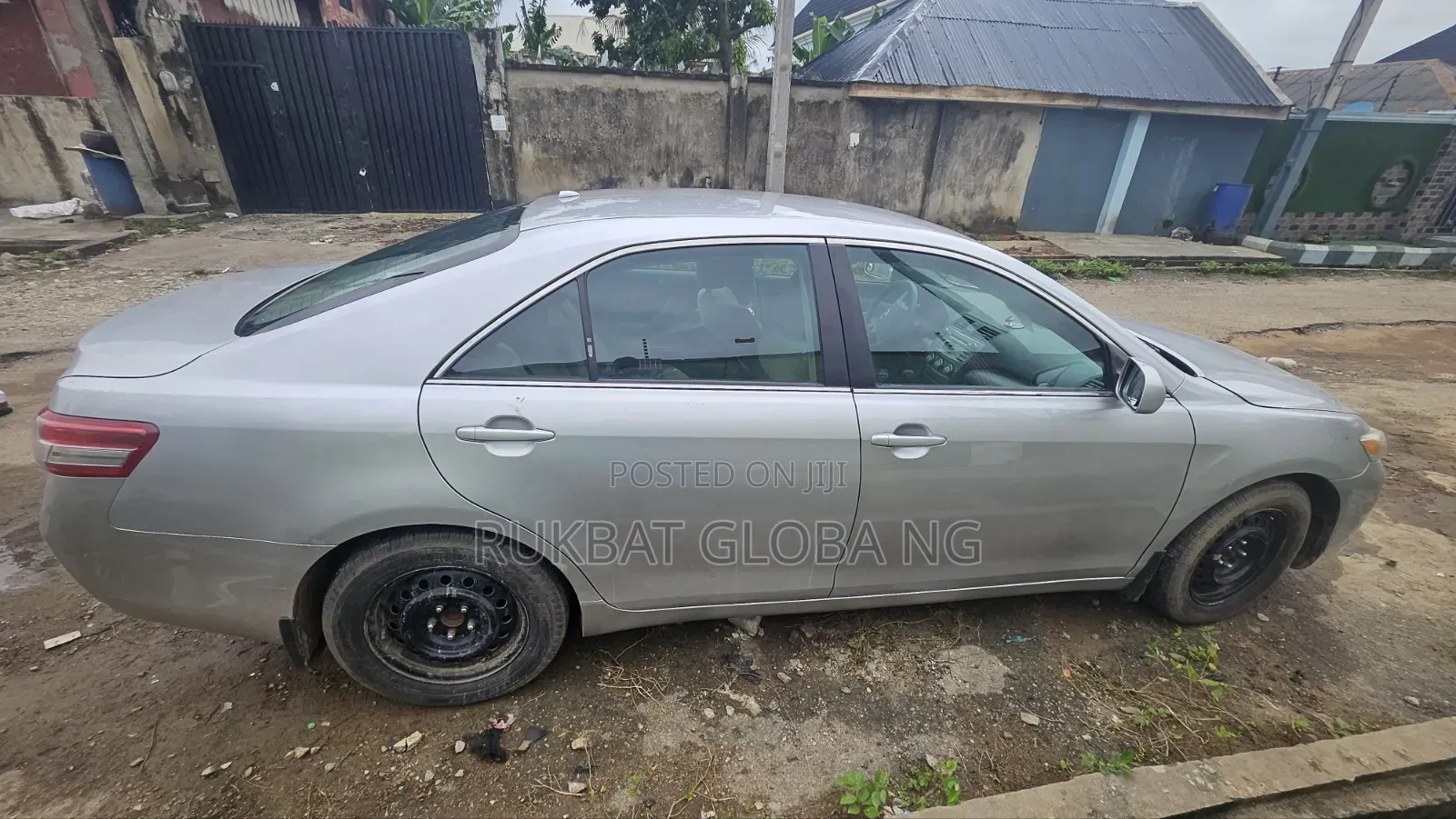 Toyota Camry 2010 Silver