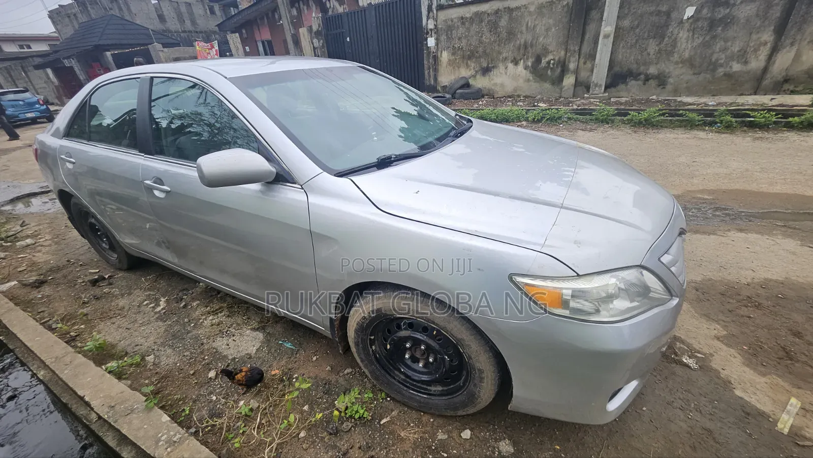 Toyota Camry 2010 Silver