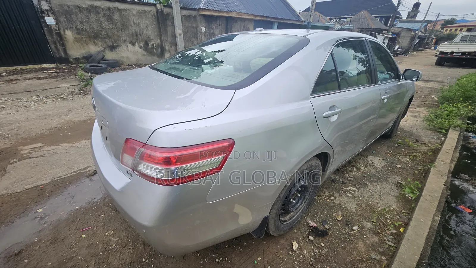 Toyota Camry 2010 Silver