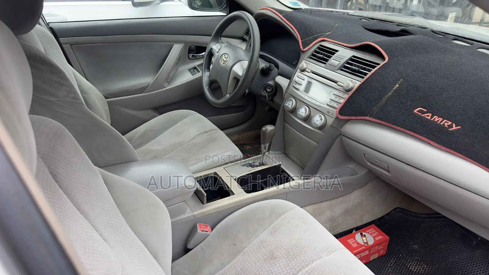 Toyota Camry LE 4dr Sedan (2.5L 4cyl 6AM) 2010 Gray