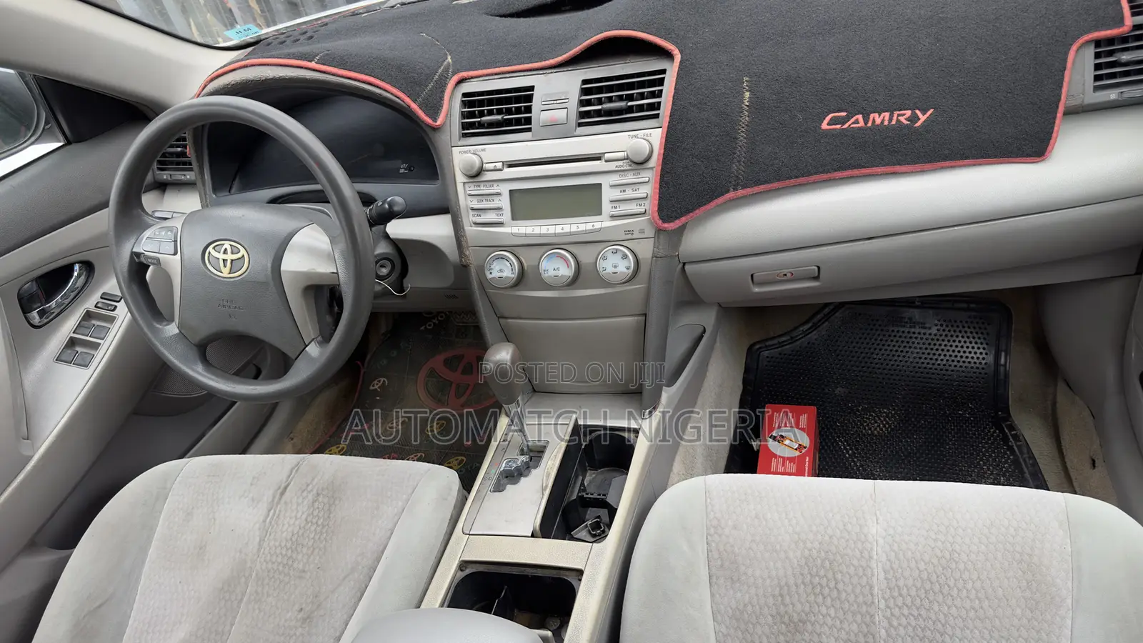Toyota Camry LE 4dr Sedan (2.5L 4cyl 6AM) 2010 Gray