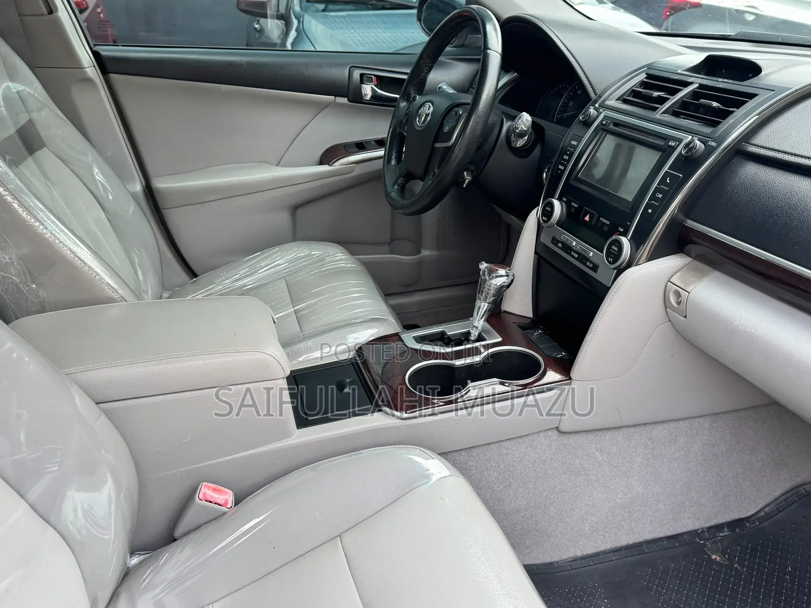 Toyota Camry XLE 4dr Sedan (2.5L 4cyl 6A) 2012 Gray