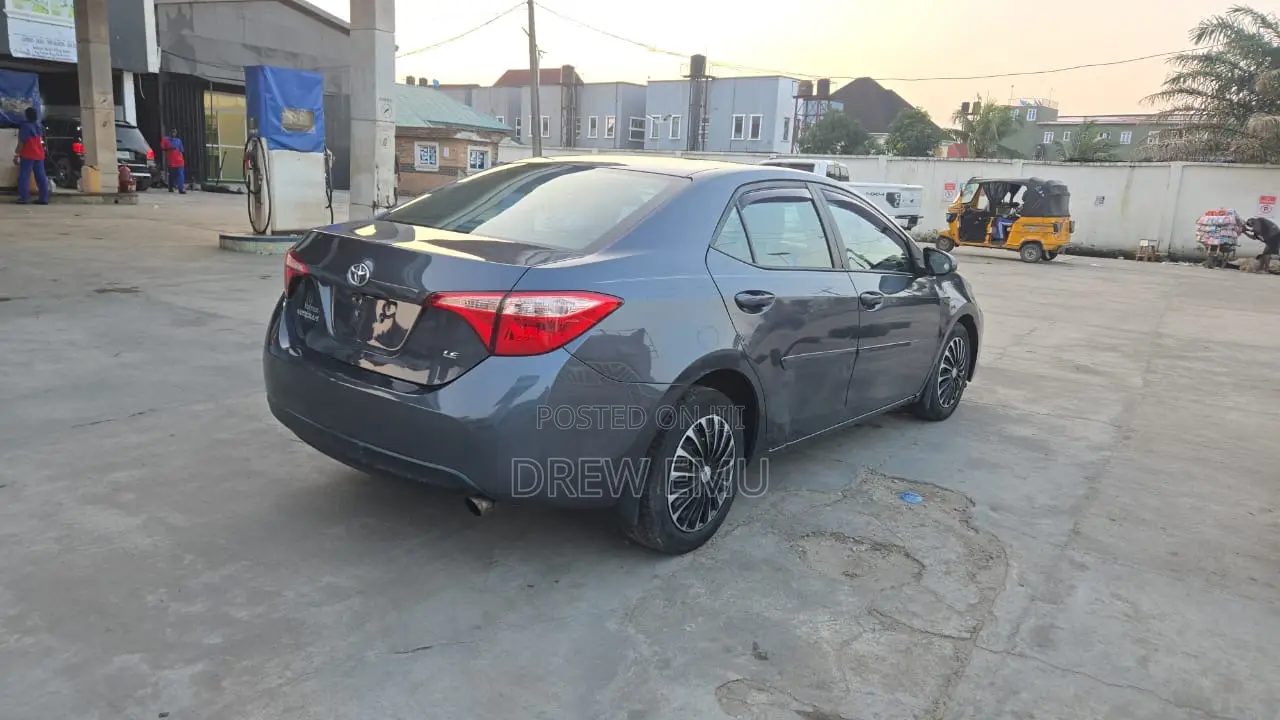 Toyota Corolla 2027 Gray