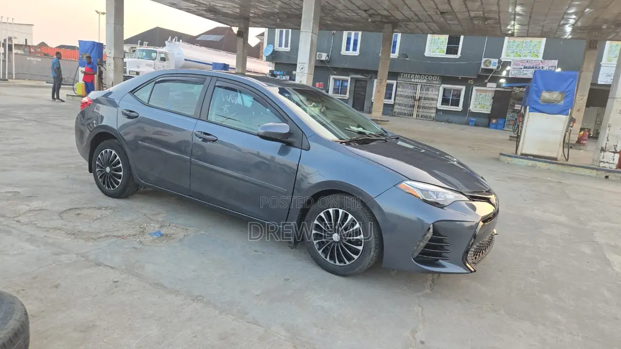 Toyota Corolla 2027 Gray