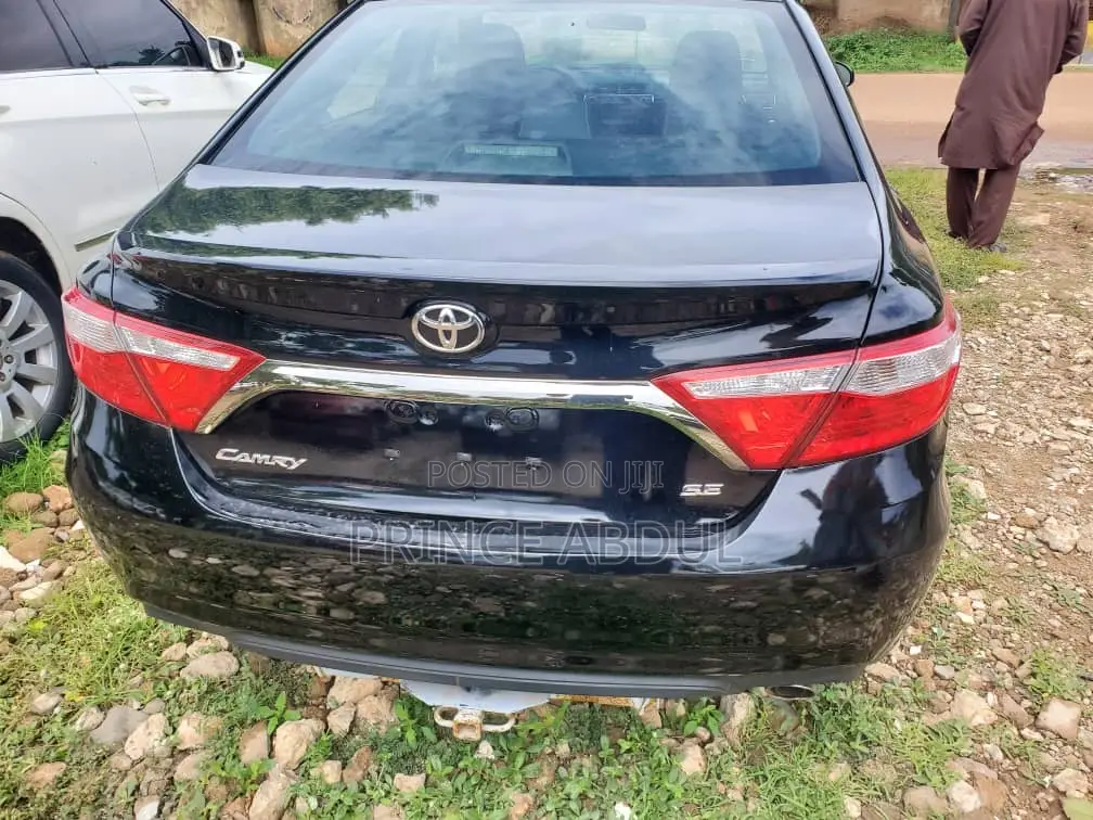 Toyota Camry 2016 Black
