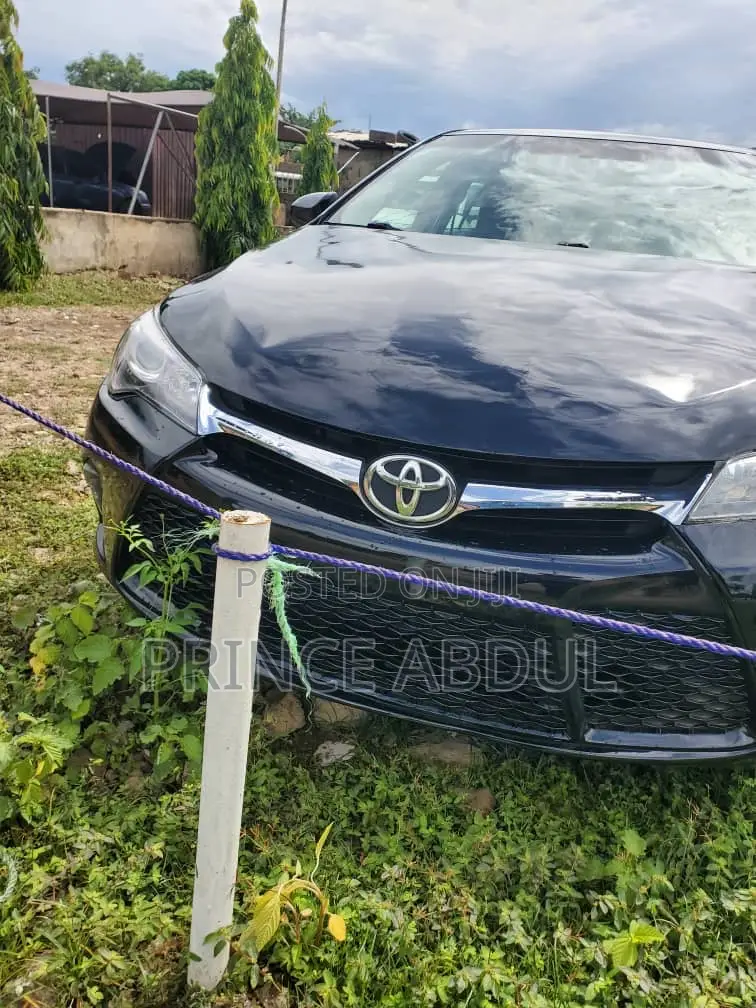 Toyota Camry 2016 Black