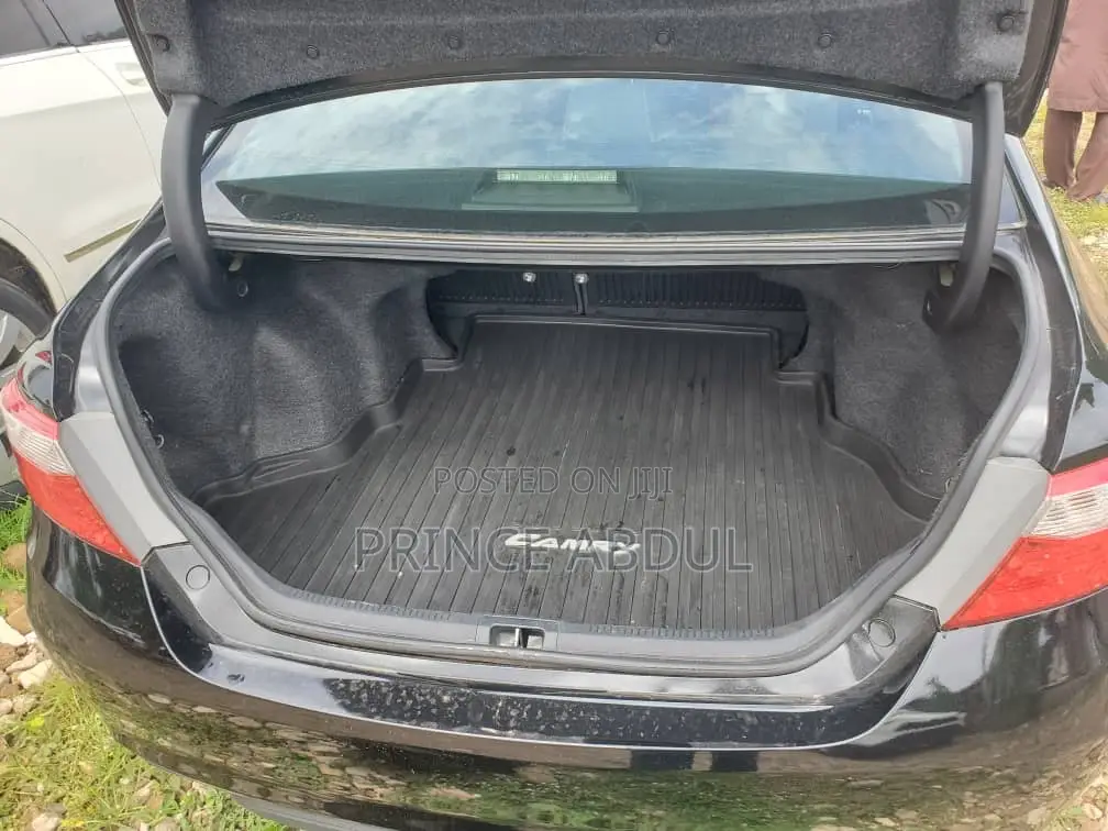 Toyota Camry 2016 Black
