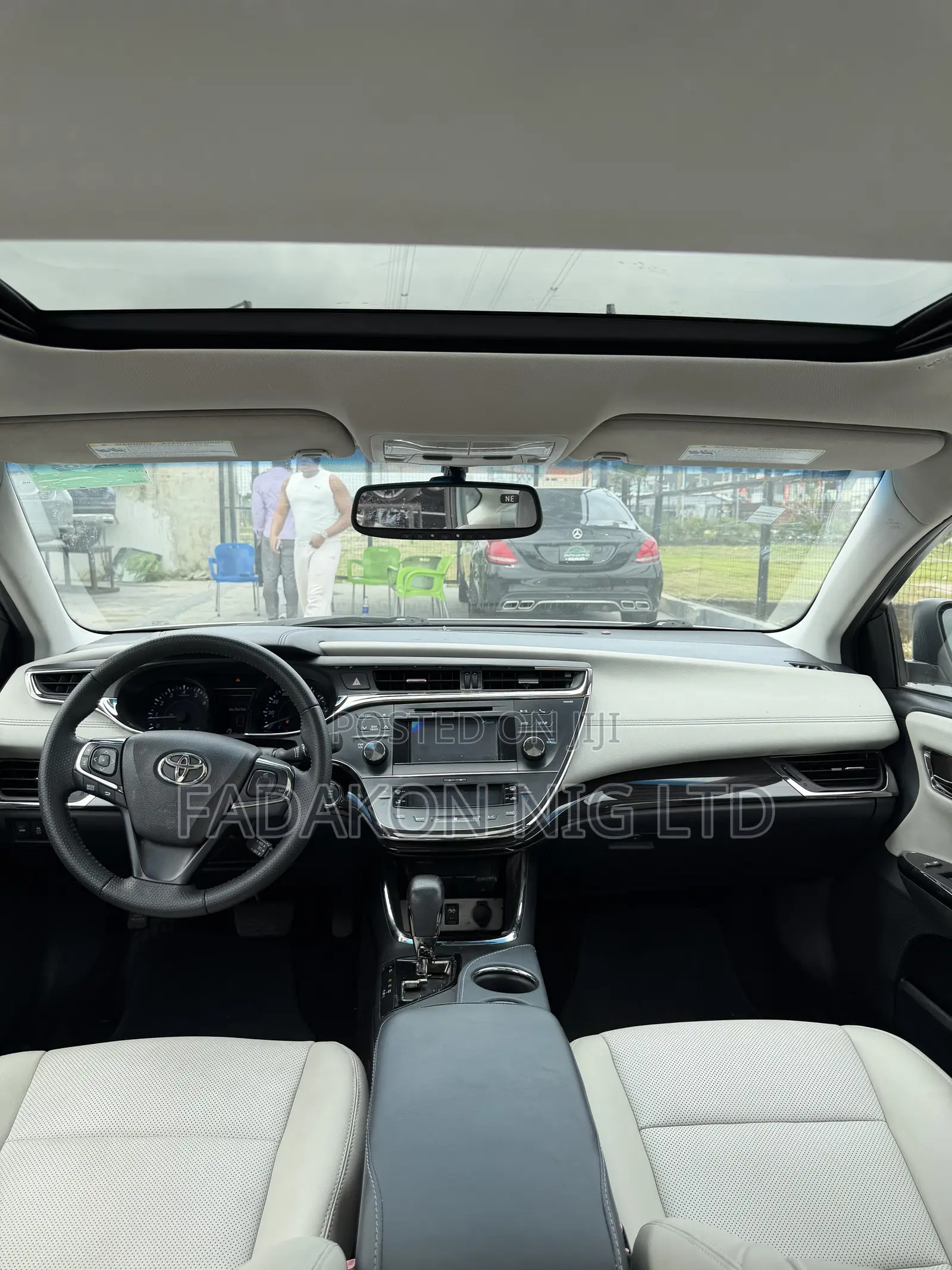 Toyota Avalon XLE 4dr Sedan (3.5L 6cyl 6A) 2014 White