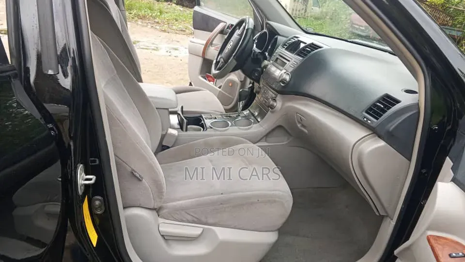 Toyota Highlander 2010 Black