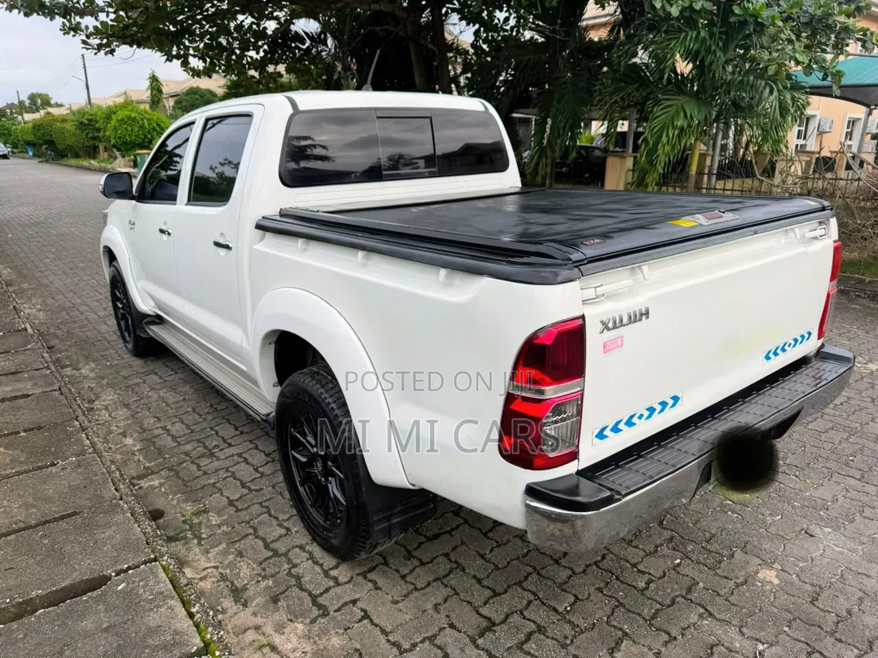 Toyota Hilux 2014 White