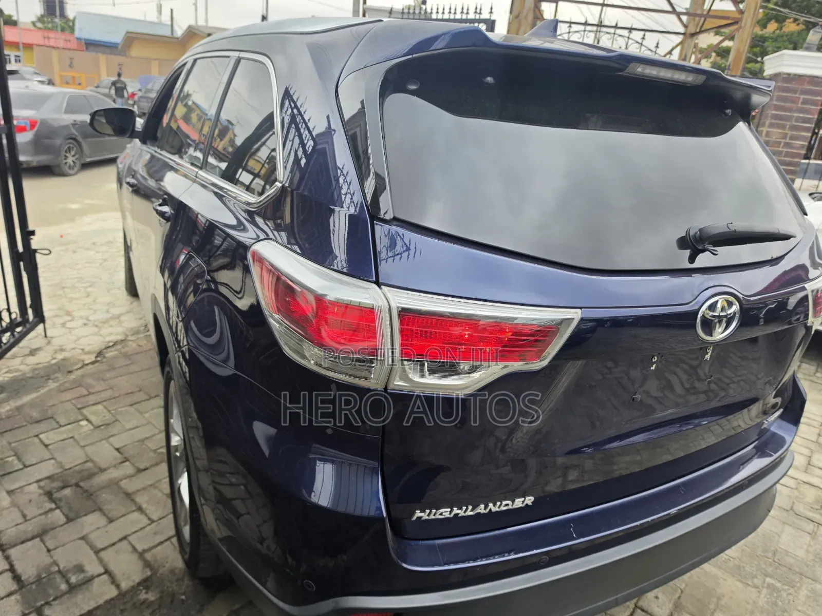 Toyota Highlander 2016 Blue