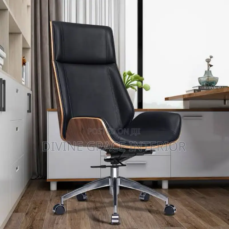 Bentwooden Modern Executive Chair