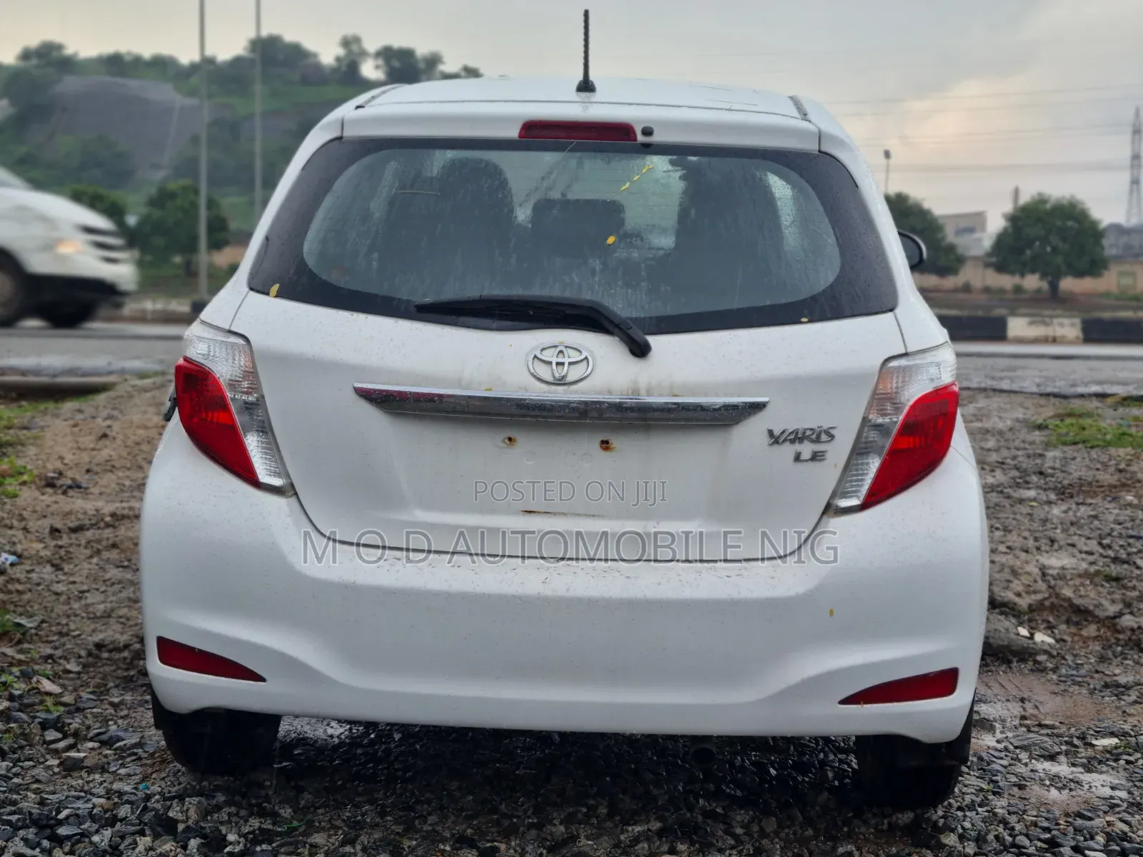 Toyota Yaris L Hatchback 5dr 2014 White