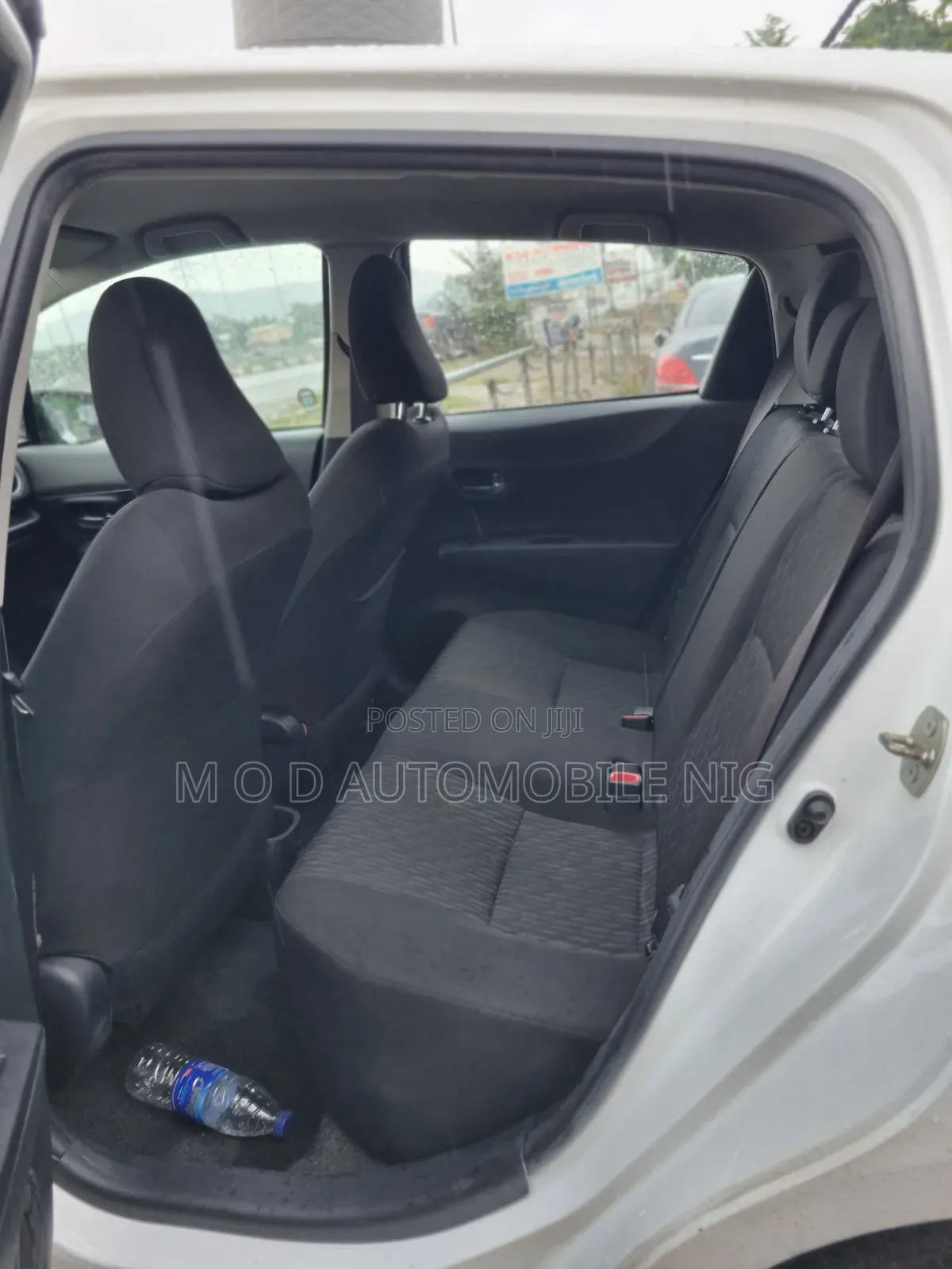 Toyota Yaris L Hatchback 5dr 2014 White