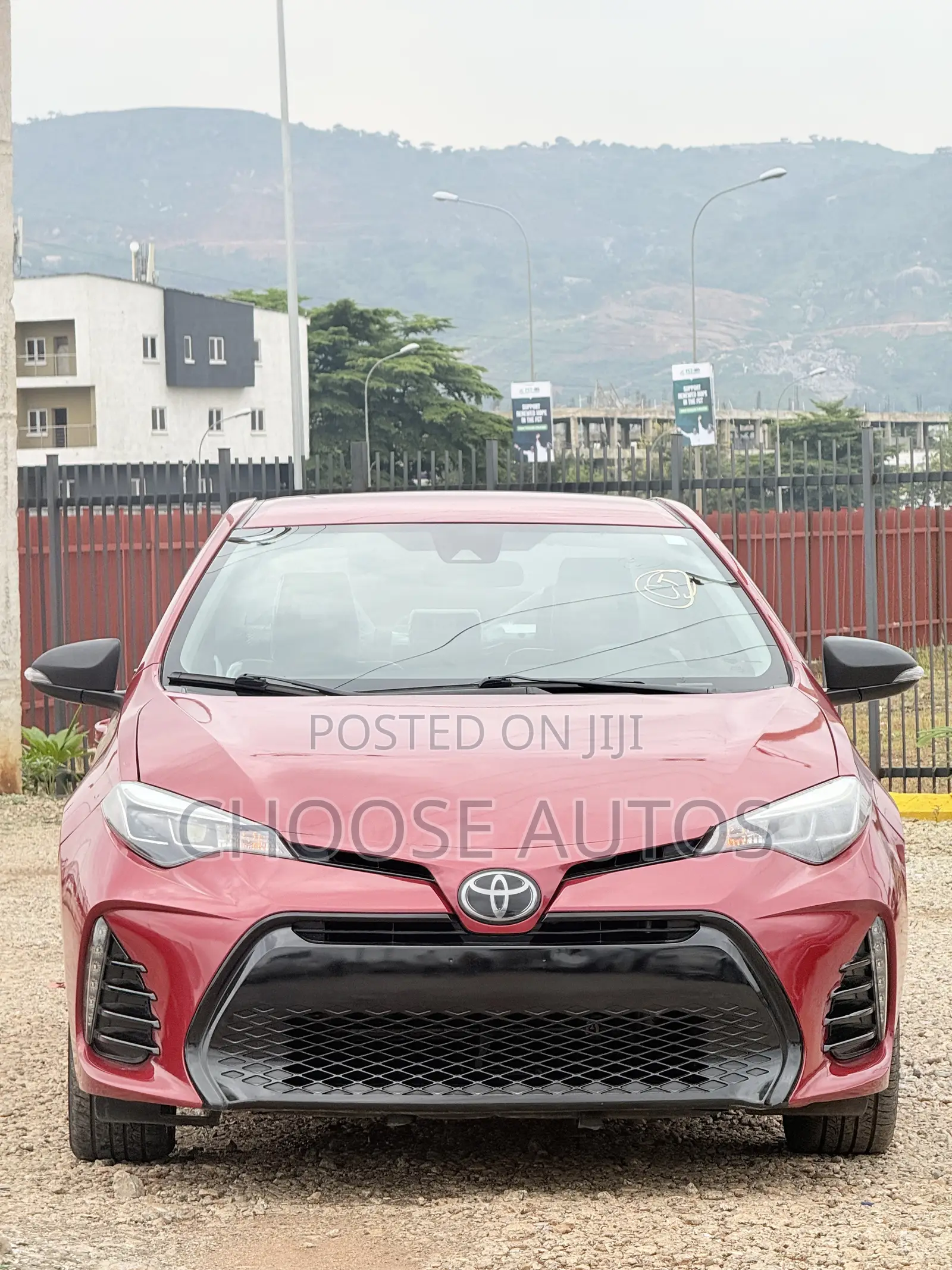 Toyota Corolla SE Special Edition 4dr Sedan (1.8L 4cyl CVT) 2017 Red
