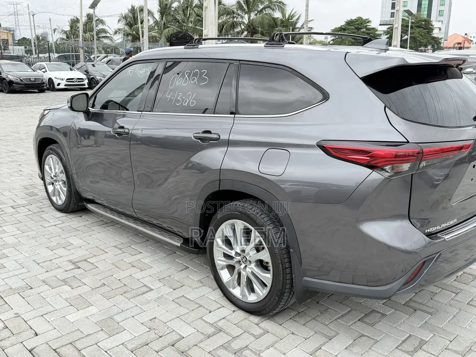 Toyota Highlander Limited 2021 Gray