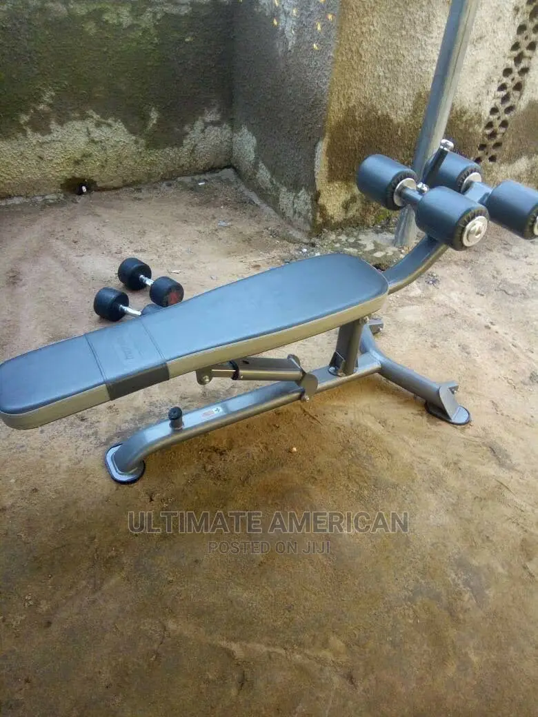 Commerial Sit-Up Bench With Adjustable