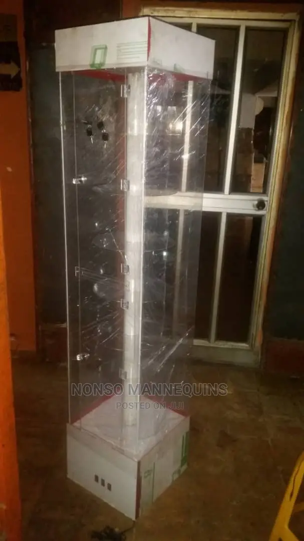 Show Glass For Displaying Jewelries