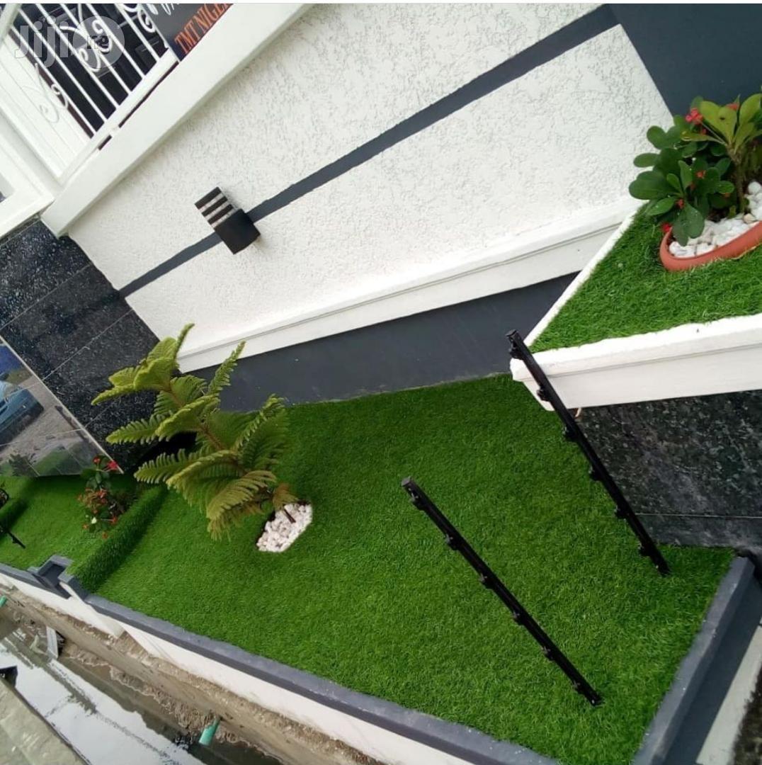 High Quality Artificial Grass for (FREE DELIVERY)