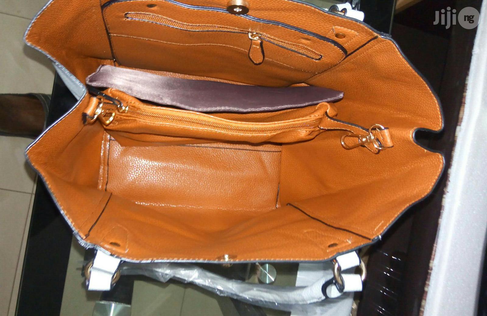 Ladies Elegant Hand Bag