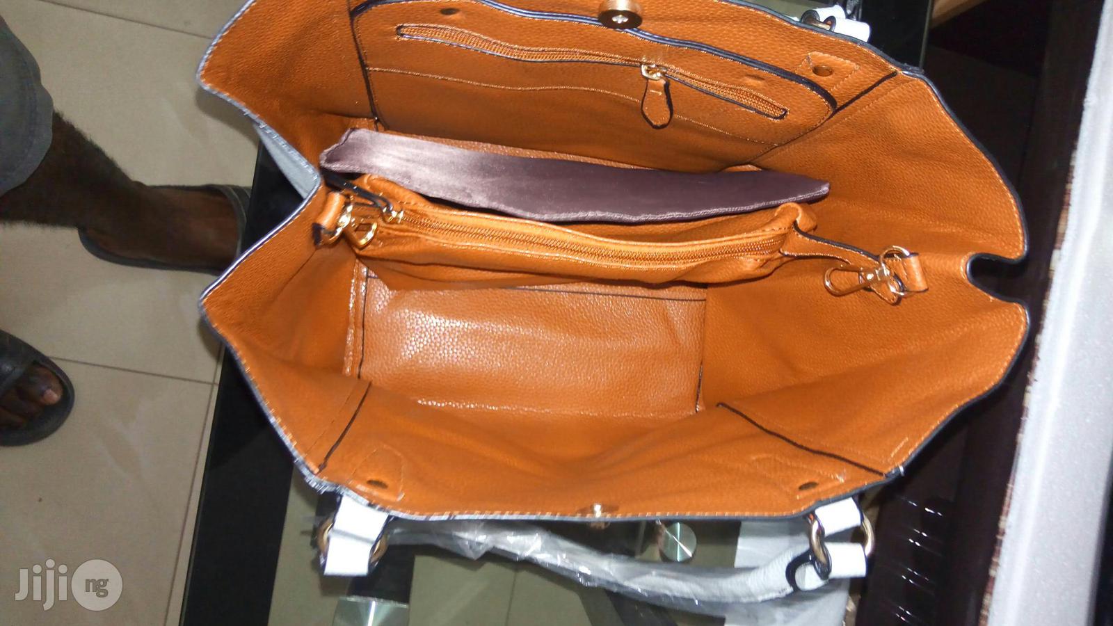 Ladies Elegant Hand Bag