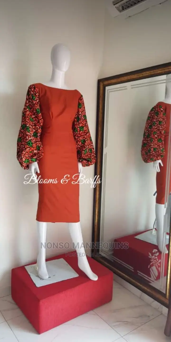 Pure White And White And Gold Female Mannequin