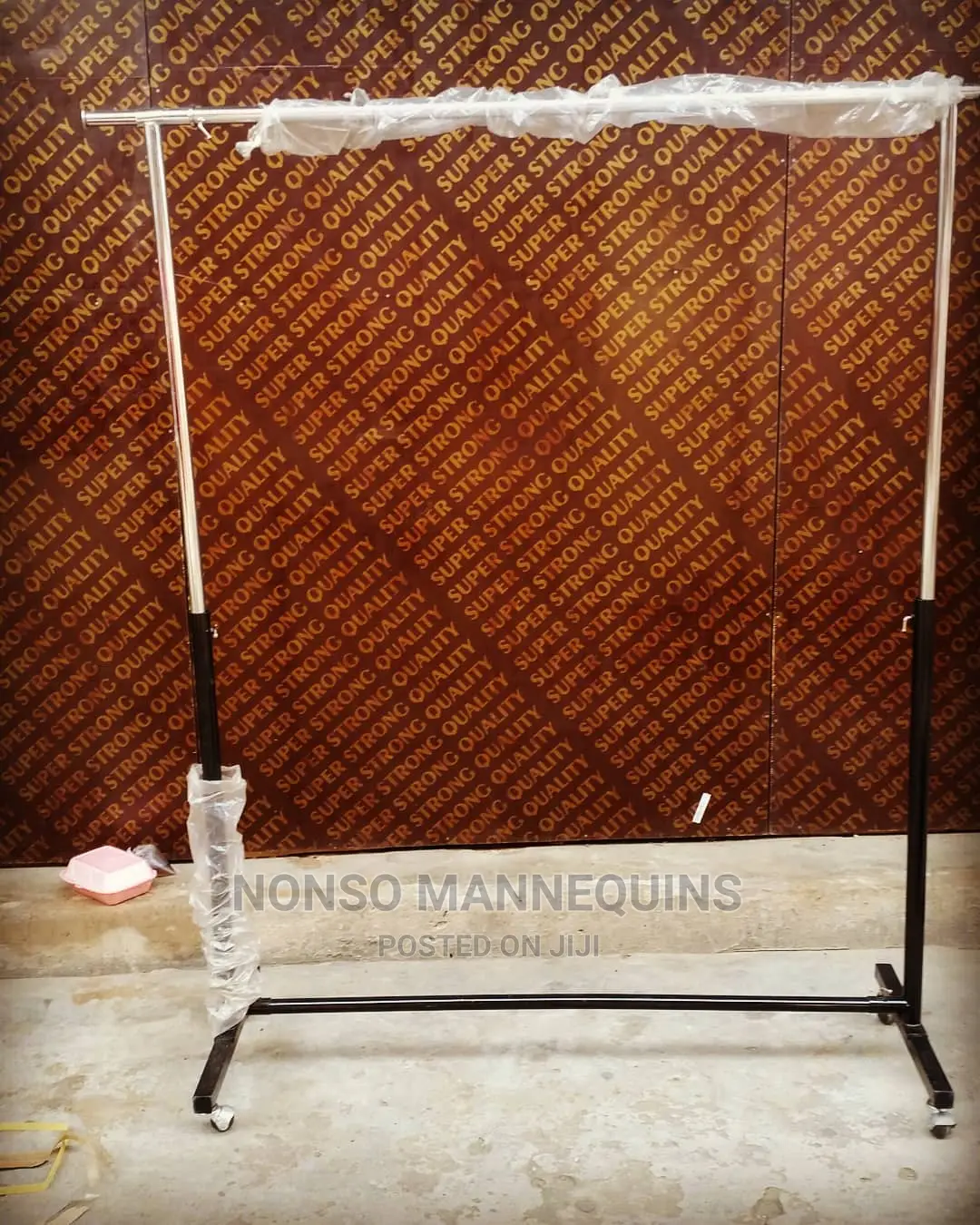 Round, Double Sided And Single Stainless Steel Clothes Racks