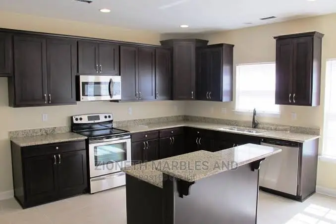 Quality Marbles/Granite Slab for Step
