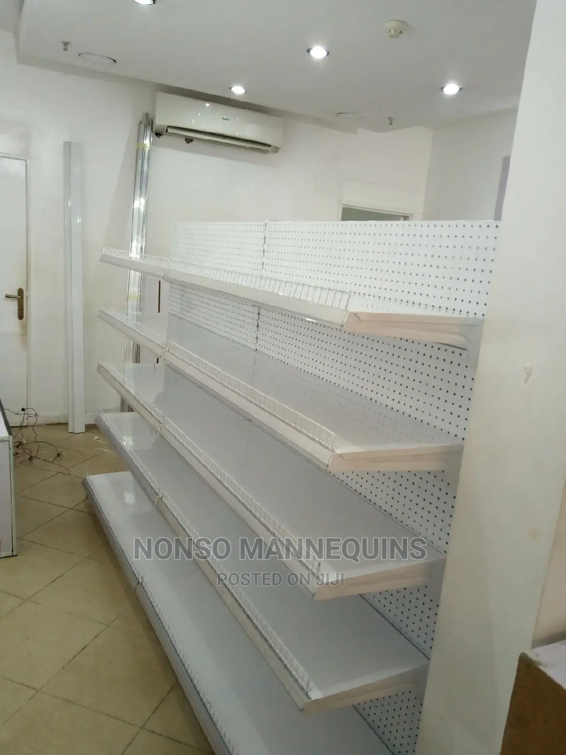 Single Sided Height 7feets 3feets Length Display Shelves