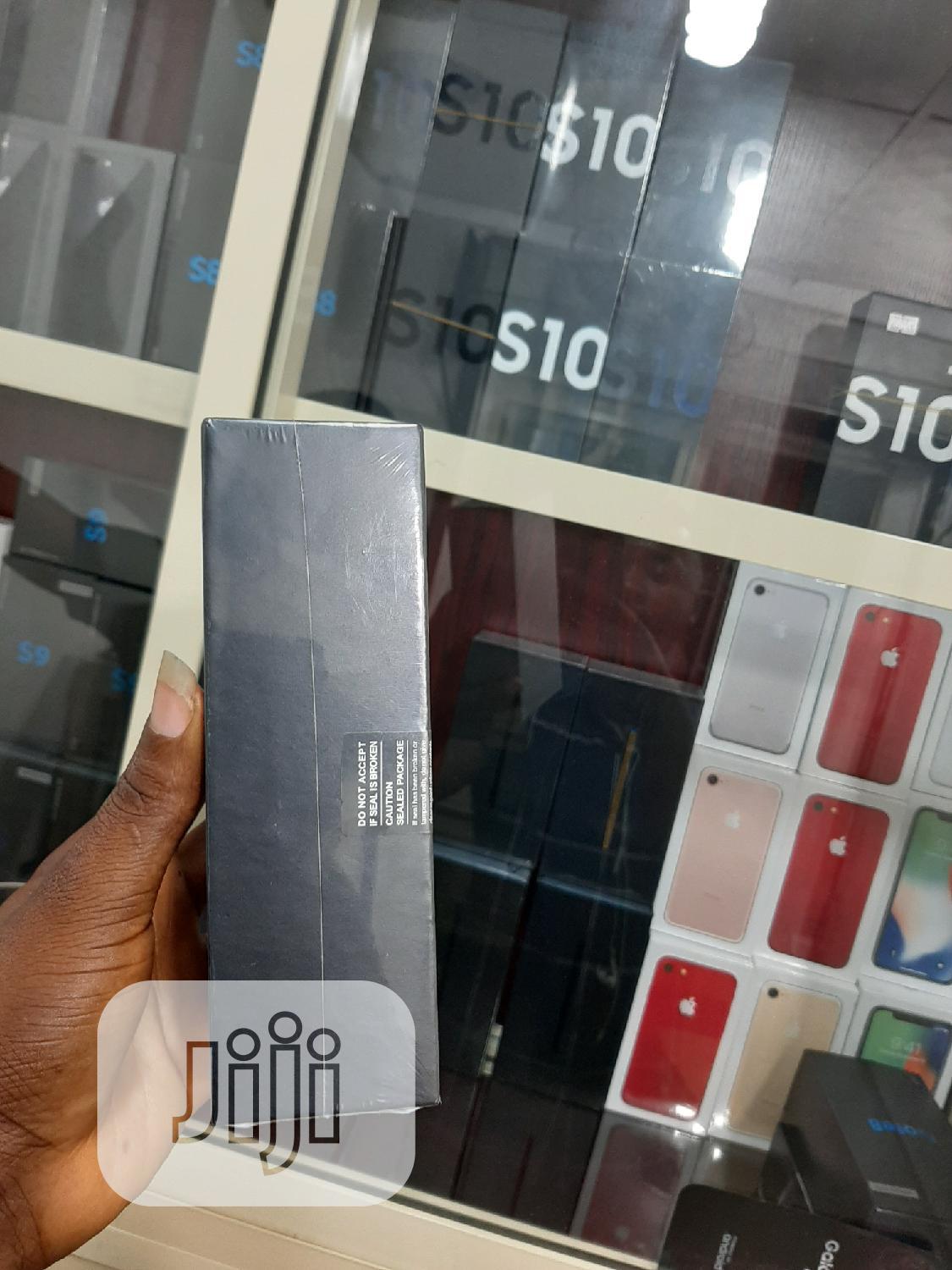 New Samsung Galaxy S10 128 GB Gray