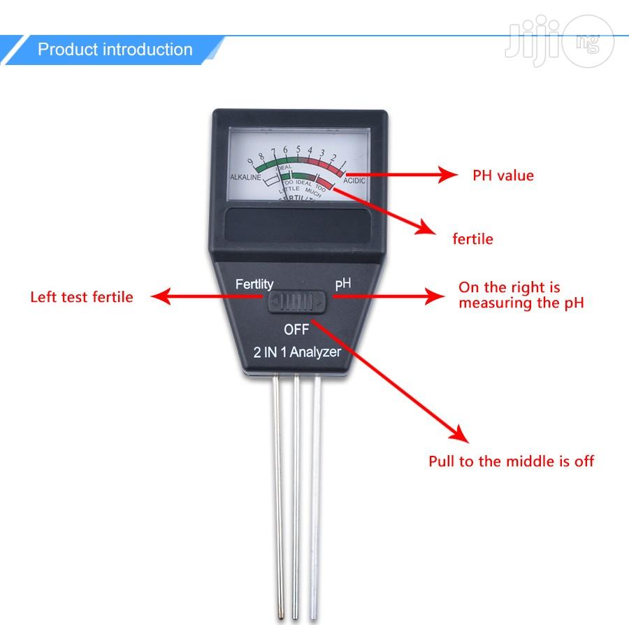 2 in 1 Gardening Tool for Soil Ph Meter and F- Soil Analyser