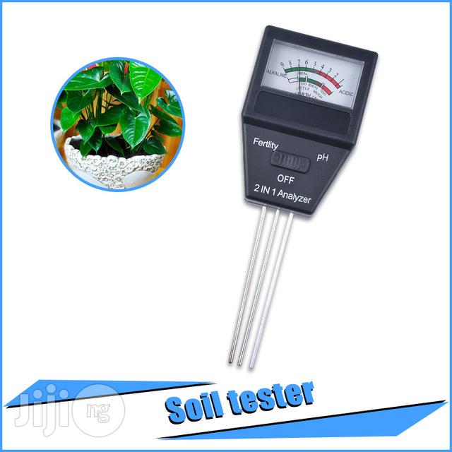 2 in 1 Gardening Tool for Soil Ph Meter and F- Soil Analyser