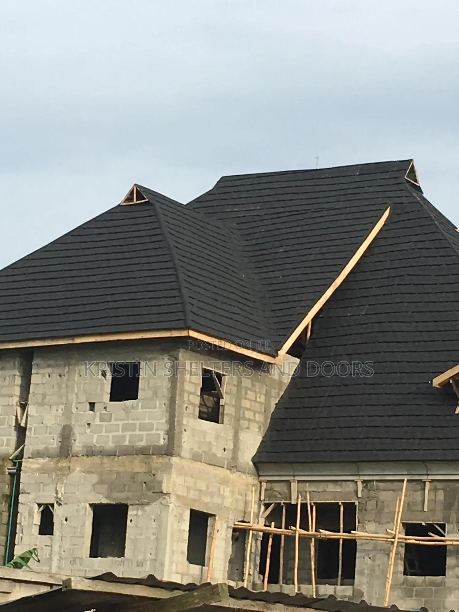 Original Pure Black Shingle Roofing Sheet In Auchi Edo State
