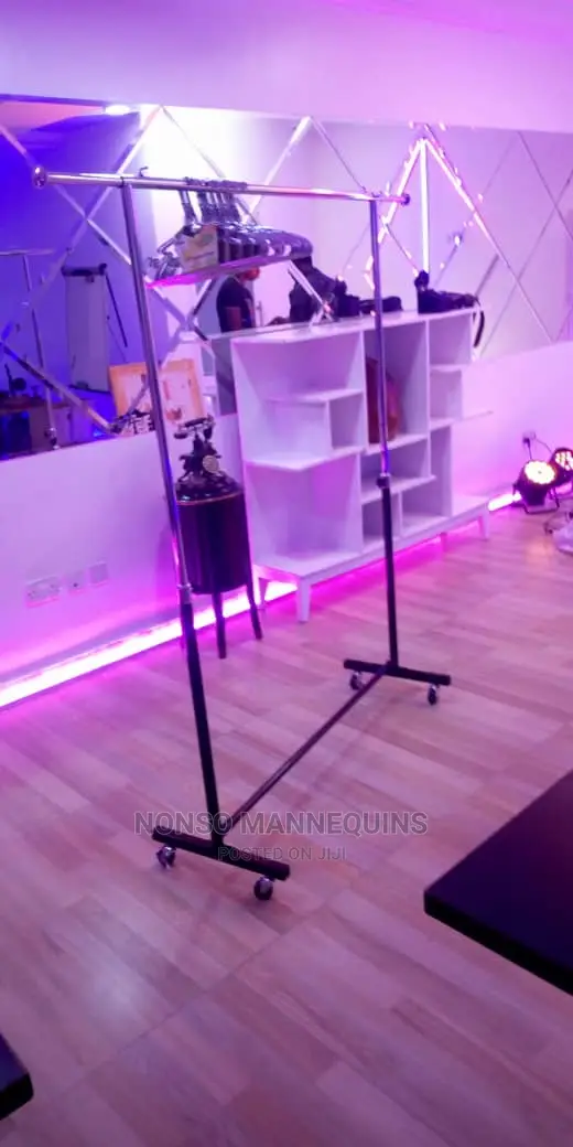 4 Tyres Clothes Racks Stand