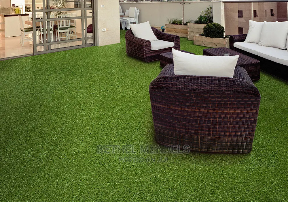 Artificial Green Grass For Pubs And Lounges Services