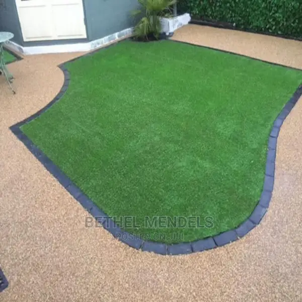 Artificial Green Grass For Office And Home Decorations