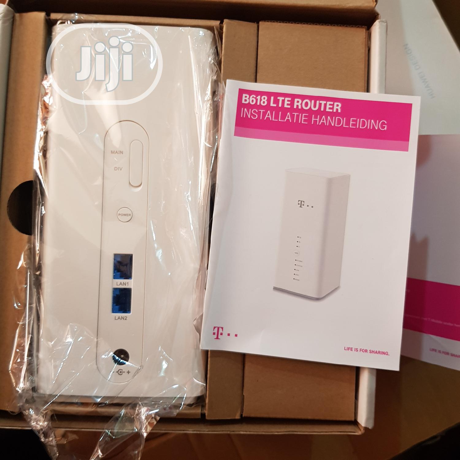 Huawei B818 Cat11 LTE Router Internet With Ultra High Speed
