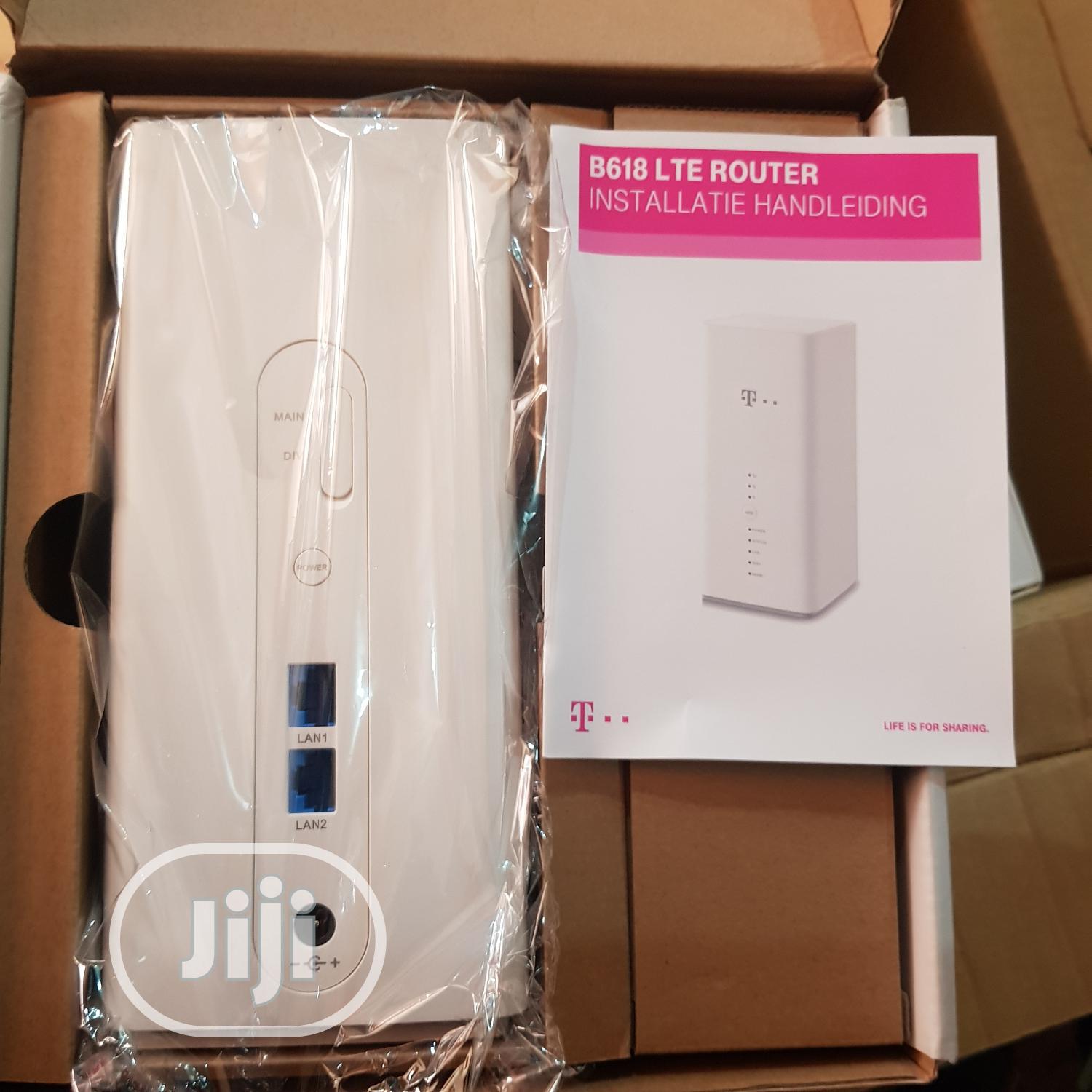 Huawei B818 Cat11 LTE Router Internet With Ultra High Speed