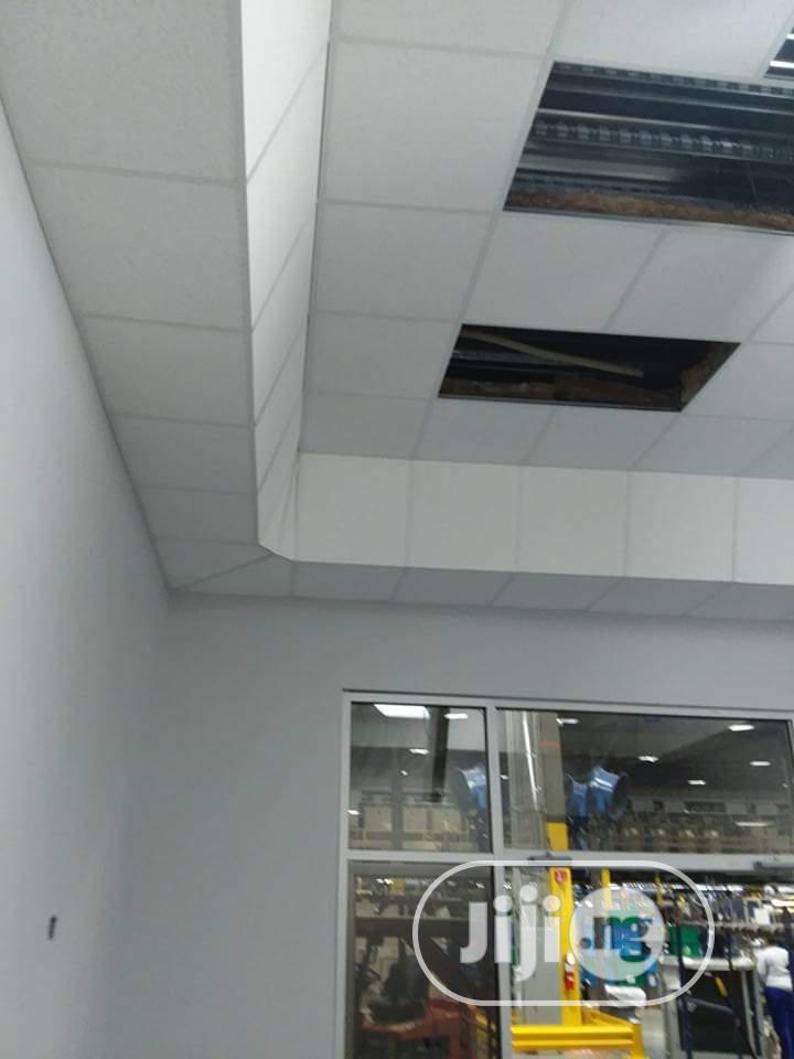 Suspended Ceiling/Pop Design/Wall Screeding /Wooden Floor