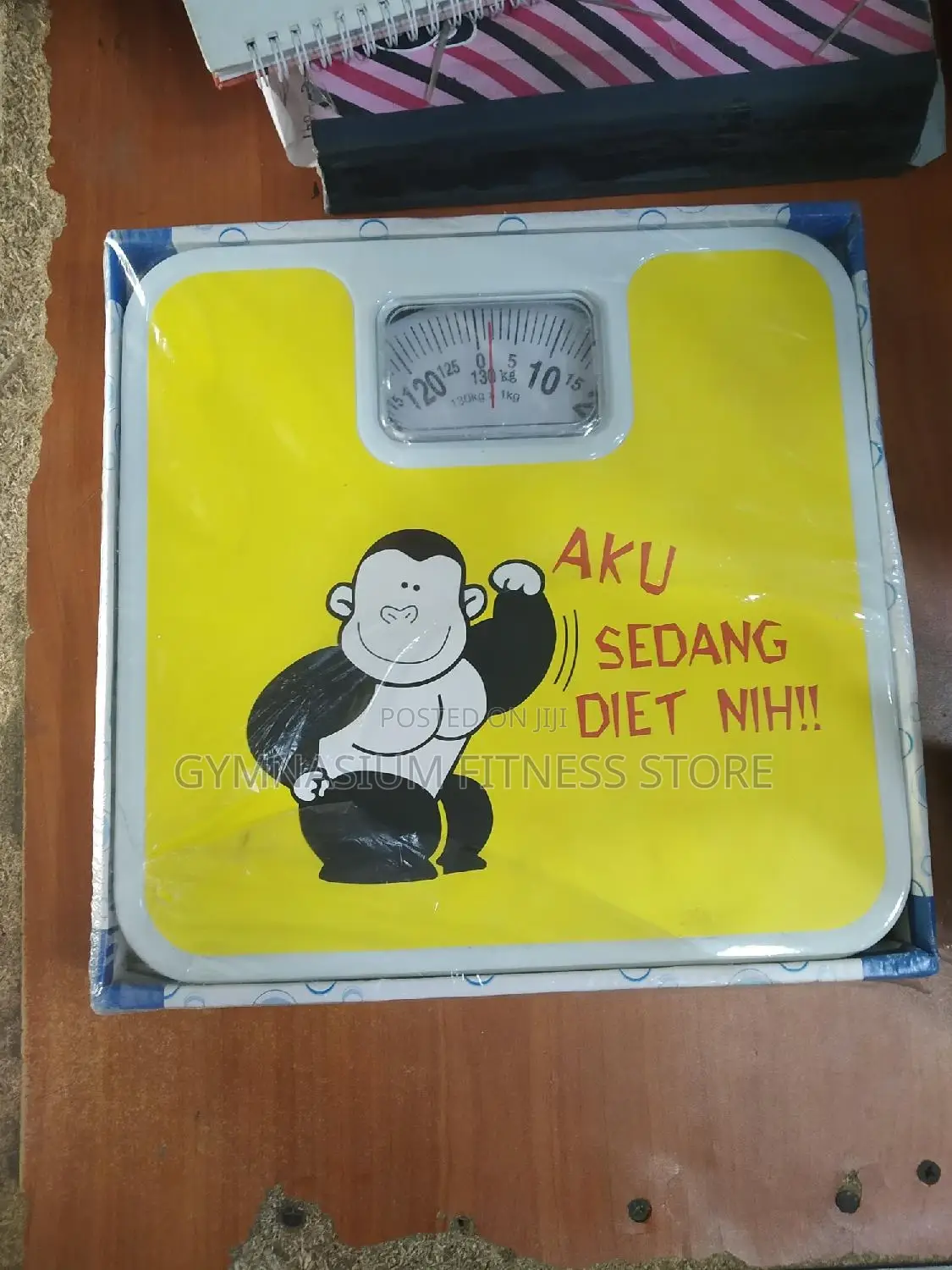 Manual Scale Yellow