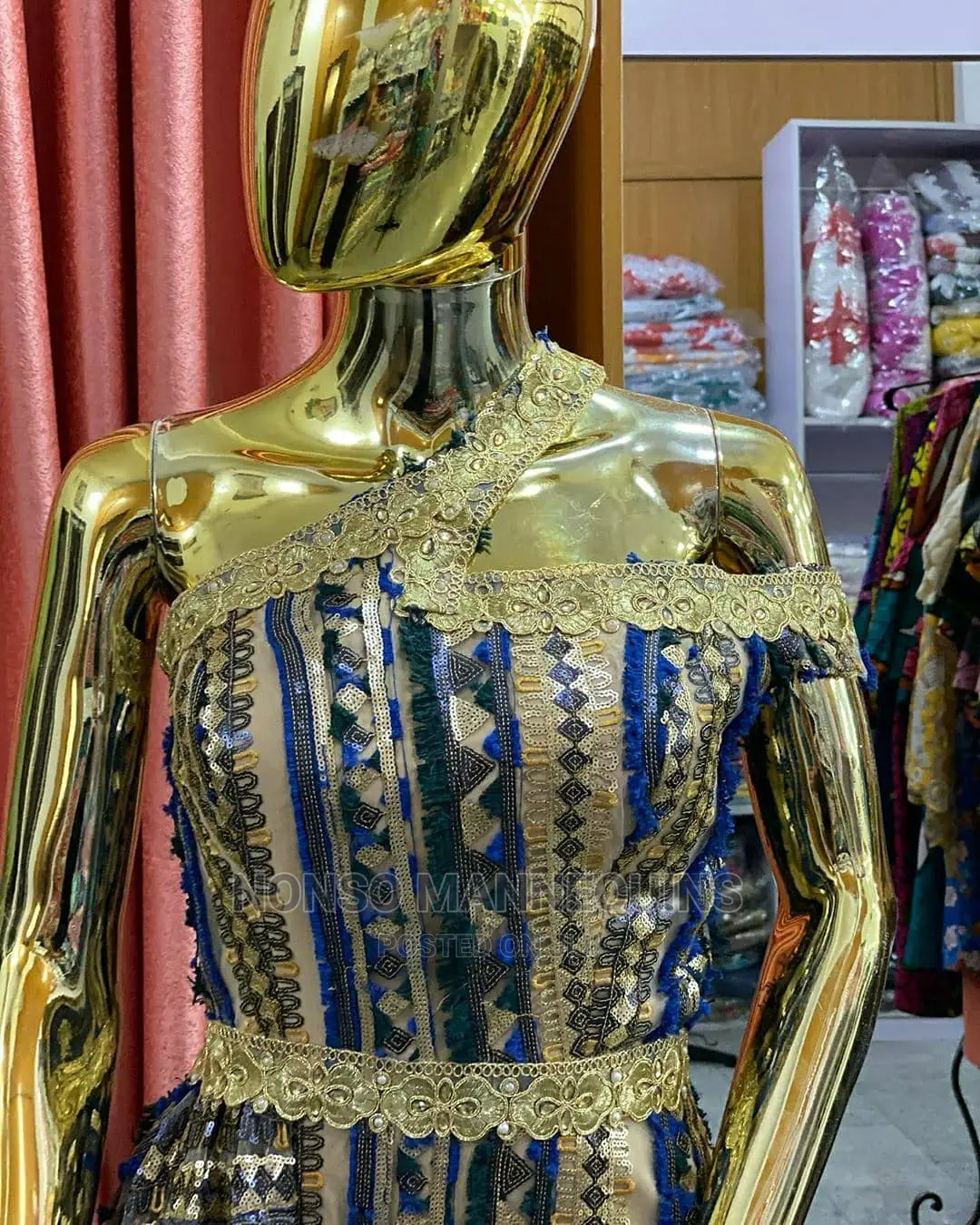 Size 8 Faceless Gold Chrome Manequin