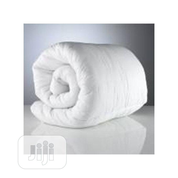 Quality Pure White Duvet,Bedsheet With 4 Pillow Cases