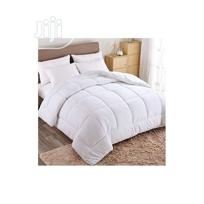 Charming White Duvet, Bedsheet With 4 Pillow Cases