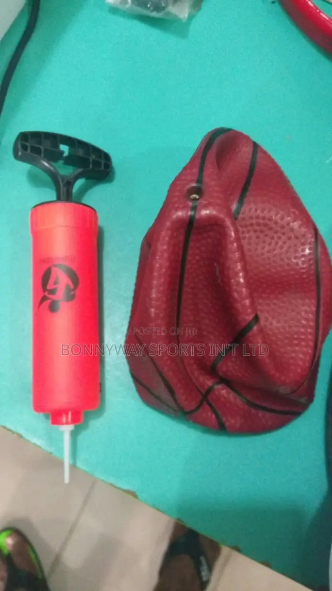 Children Basketball Upright Stand With Pump Nd Balls