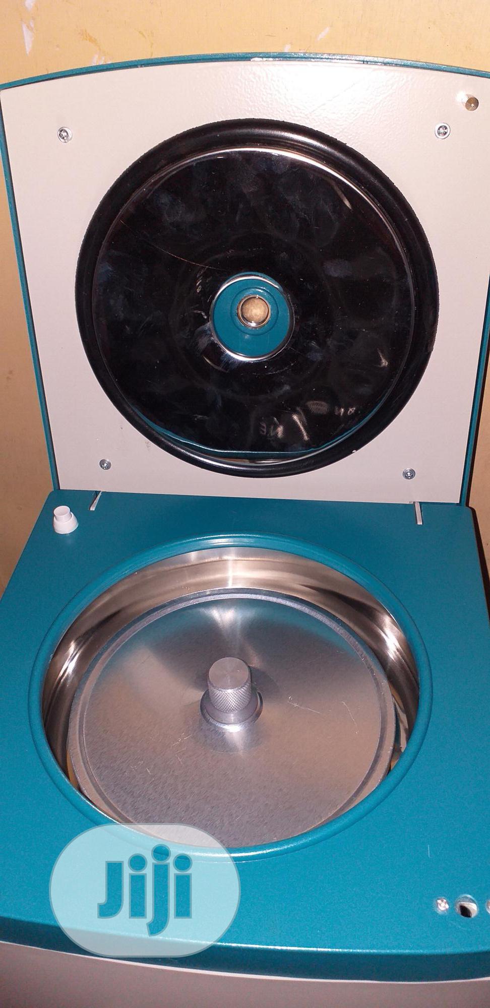 Hematocrit Centrifuge