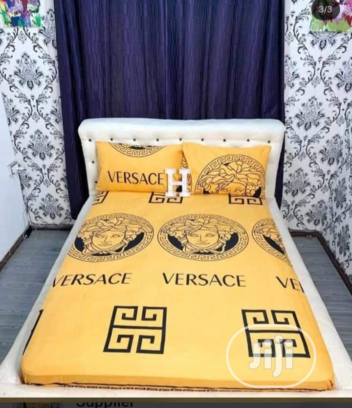 Versace Designer's Duvet, Bedsheet With 4 Pillow Cases